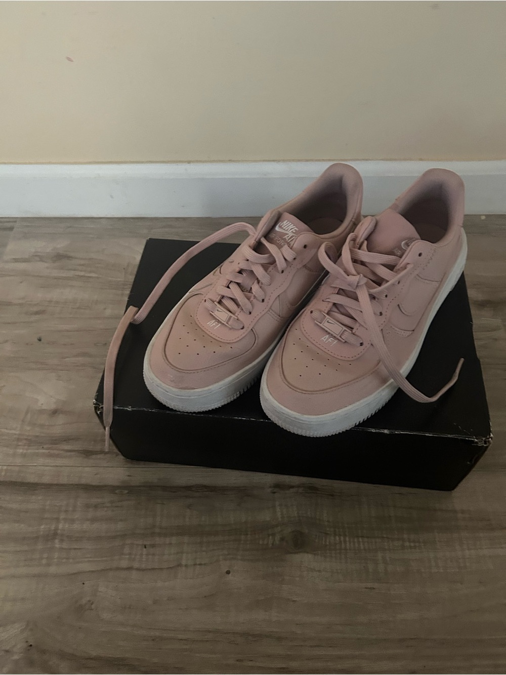 Nike Women’s Air Force 1 Low - Light Pink